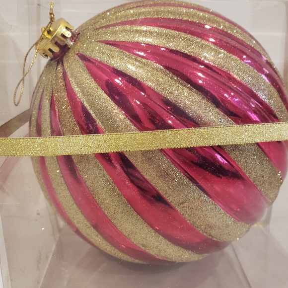 Traditions brand new Large metallic red and sparkly gold 8inch diameter … - Picture 5 of 5